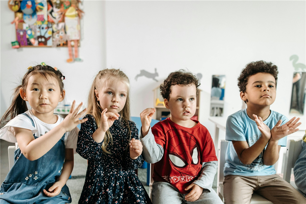 Children signing